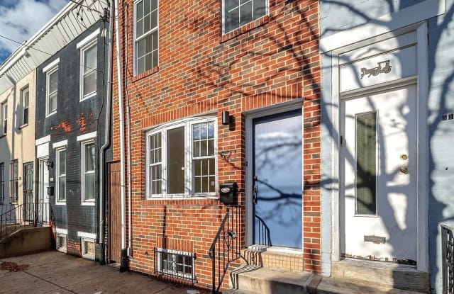 521 WATKINS STREET - 521 Watkins Street, Philadelphia, PA 19148