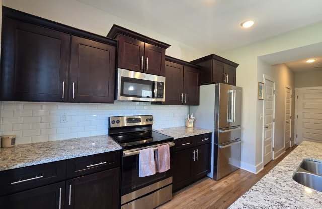 6006 Hillside Lane - 1 Gallery 3