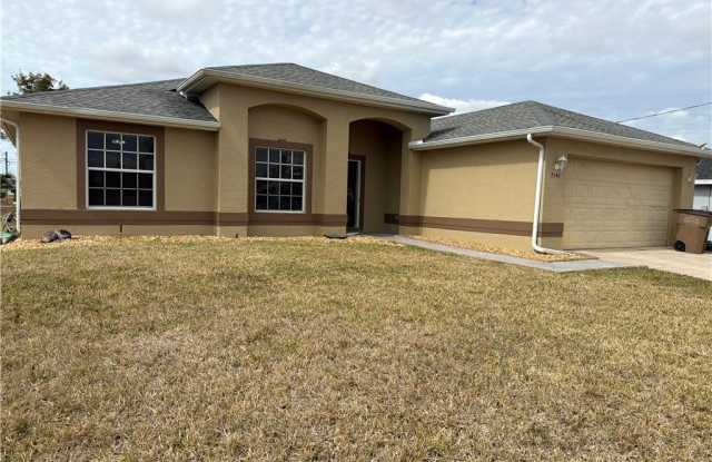 3540 NE 20th Place photos photos