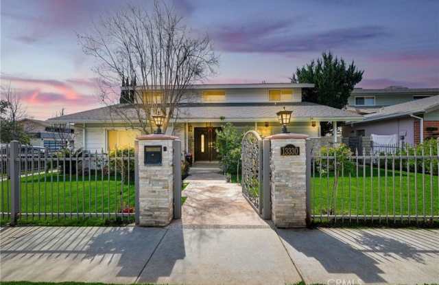 13330 Killion Street photos photos