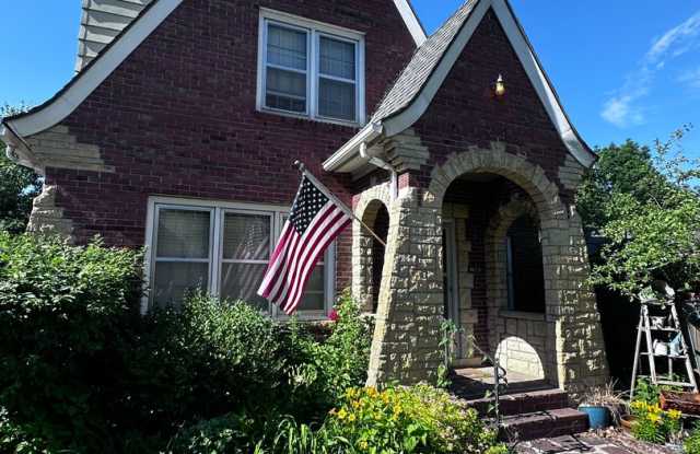 Cute Eclectic Asymmetrical Tudor Style Home in Country Club Neighborhood - 1936 Otoe Street, Lincoln, NE 68502