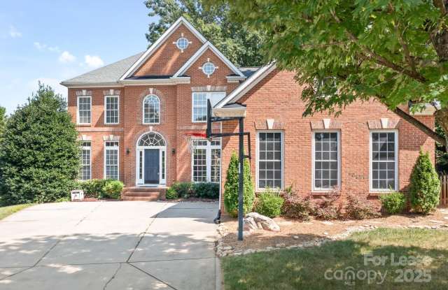 20428 Marblehead Court Gallery 3