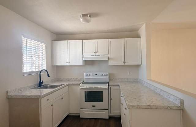 Spacious First-Floor 2 Bedroom Condo Gallery 4