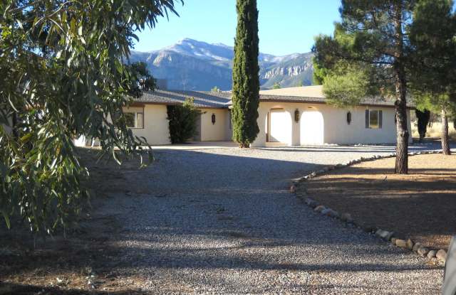 Mountain Views - 3618 East Shawnee Drive, Sierra Vista Southeast, AZ 85650