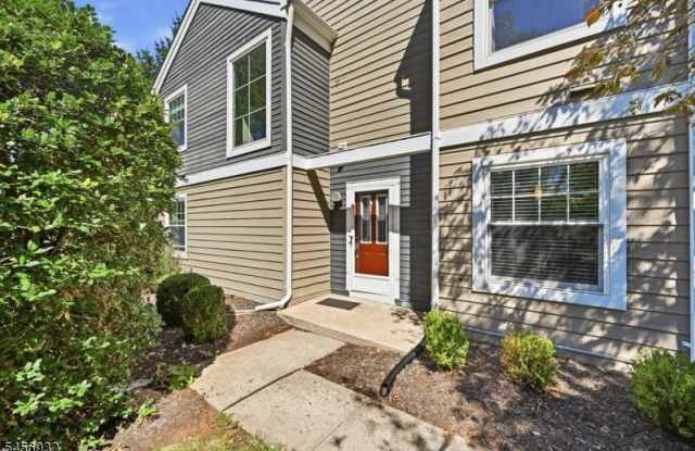81 Village Cir Gallery 2