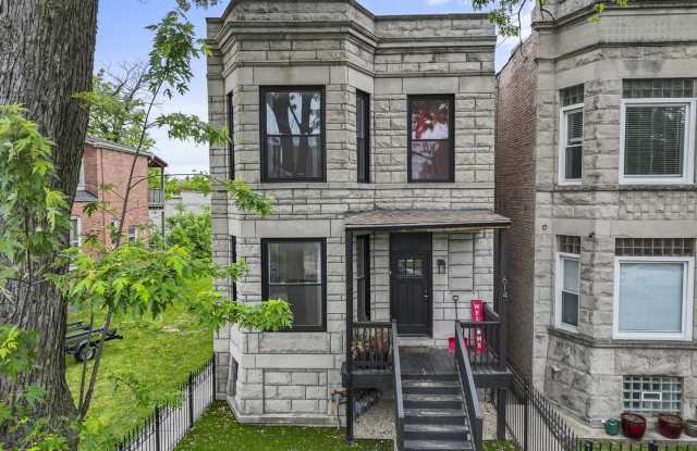 614 N Troy Street photos photos