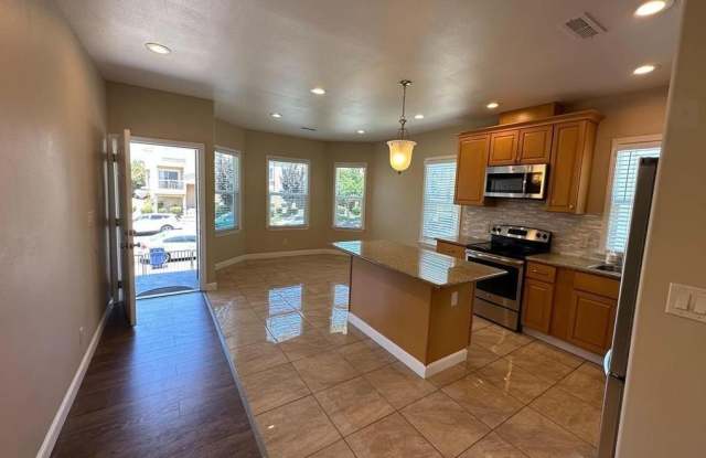 279 Estabrook St - 279 Estabrook Street, San Leandro, CA 94577