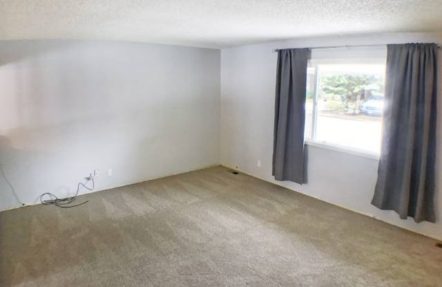 14994 Olmsted Dr. Gallery 4