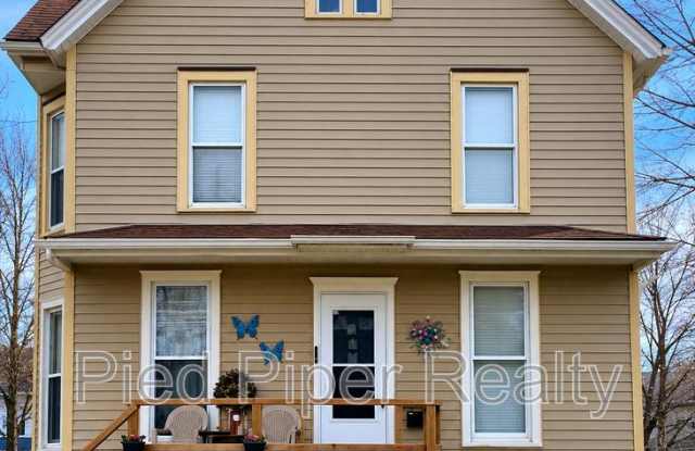 512 1/2 W Cottonwood St photos photos 512 1/2 W Cottonwood St photos photos