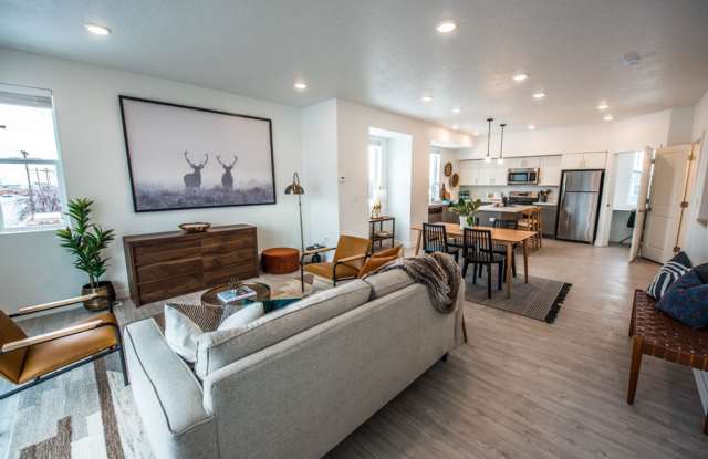 Move In & Save! 4 Weeks Rent Free + $0 Down Deposit OAC | 3 Bed • 2.5 Bath Townhome in South Ogden! Gallery 3