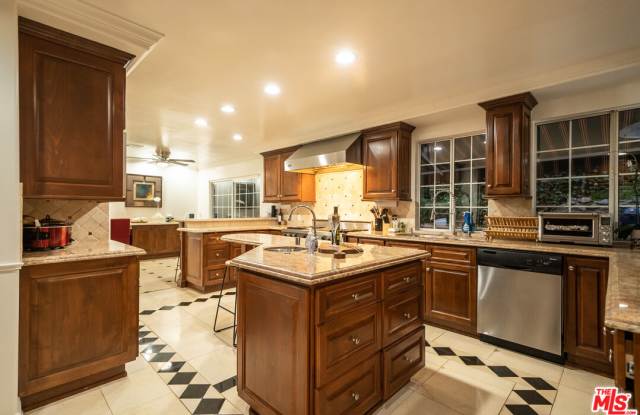 2461 Jupiter Drive photos photos