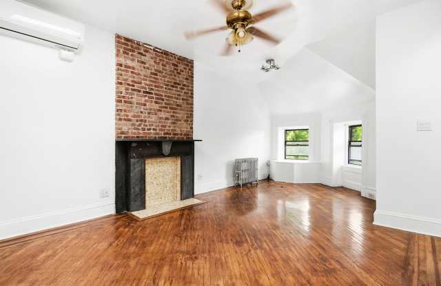 1297 Bergen St Apt 4 Gallery 3