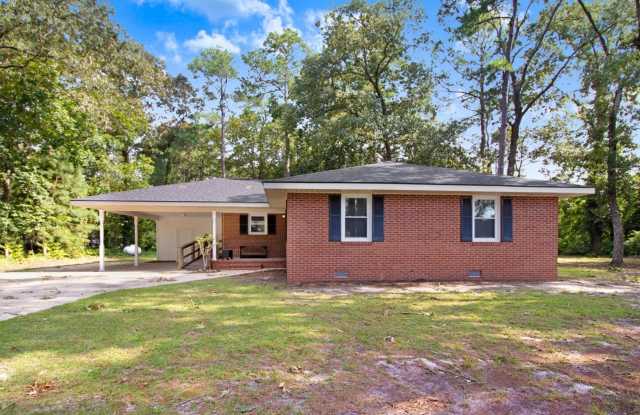 3 BR, 1.5 BA Brick Ranch in Goldsboro photos photos