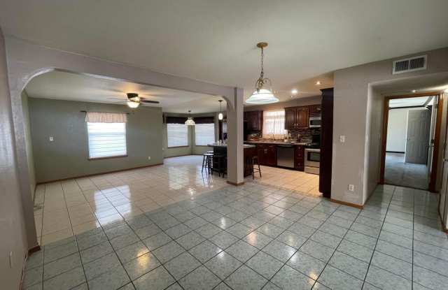 808 MERRIMAN Drive Gallery 2