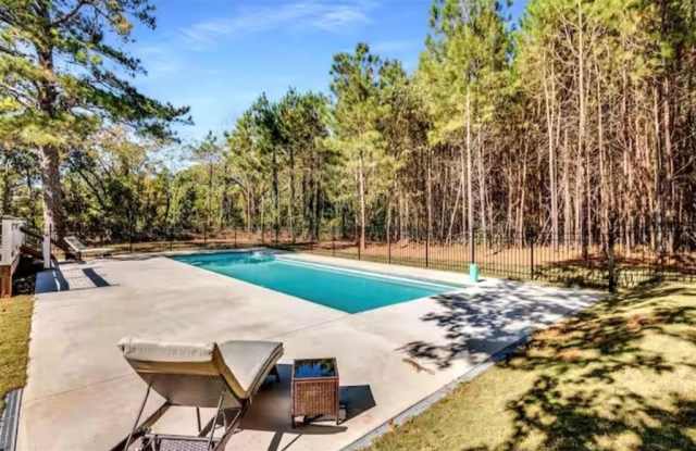 4050 Washington Road photos photos