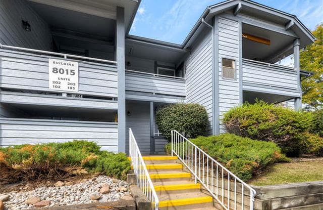 8015 W Eastman Pl Apt 203 - 8015 West Eastman Place, Lakewood, CO 80227
