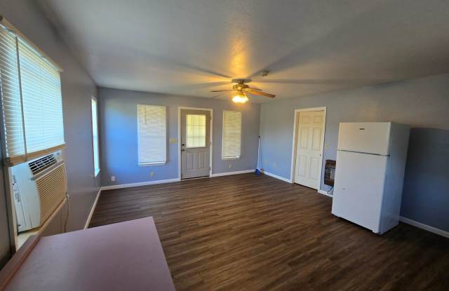 1 Bed/ 1 Bath Duplex in Desha photos photos