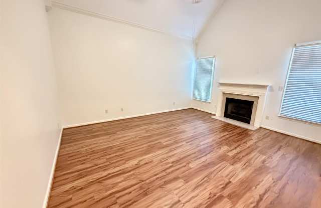 2420 ABBEYGLEN PLACE Gallery 4
