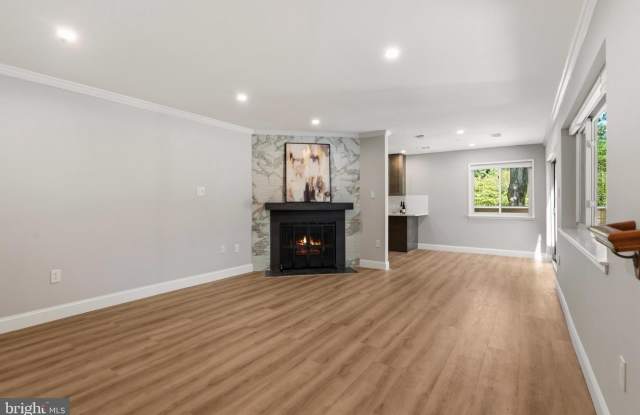 11026-A VILLARIDGE CT Gallery 4