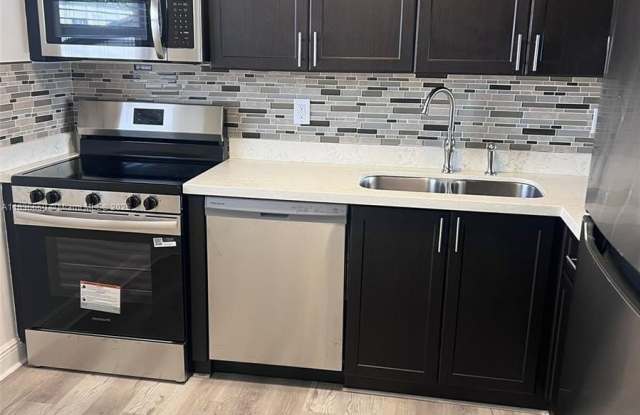 8875 Fontainebleau Blvd photos photos