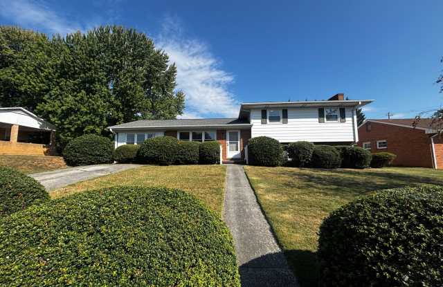 First Time On Market for Rent- Spacious Home in Salem with 4 Bedrooms and 2.5 Baths - 1511 Narcissus Street Gallery 1