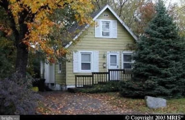 5611 8TH STREET N - 5611 8th Street North, Arlington, VA 22205