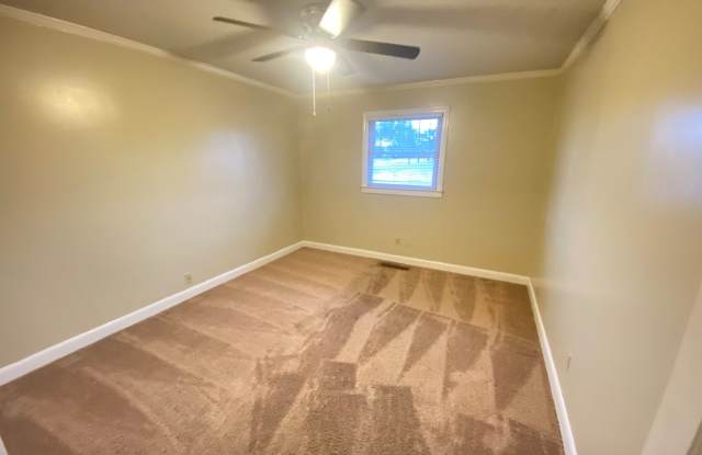 1bed/1ba duplex downtown Landis very Nice condition Gallery 4
