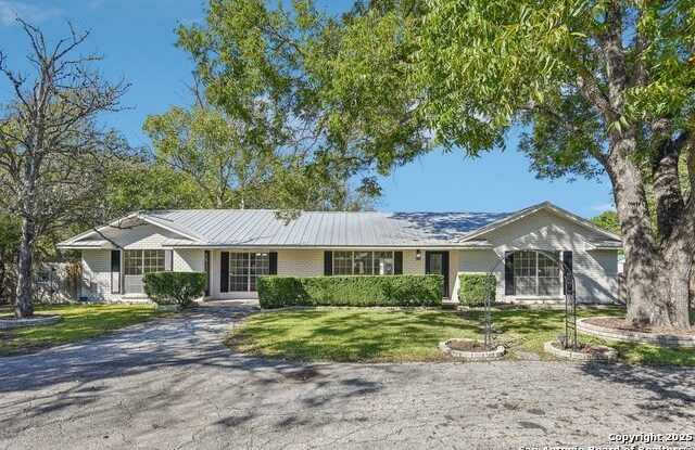 310 Rosewood photos photos