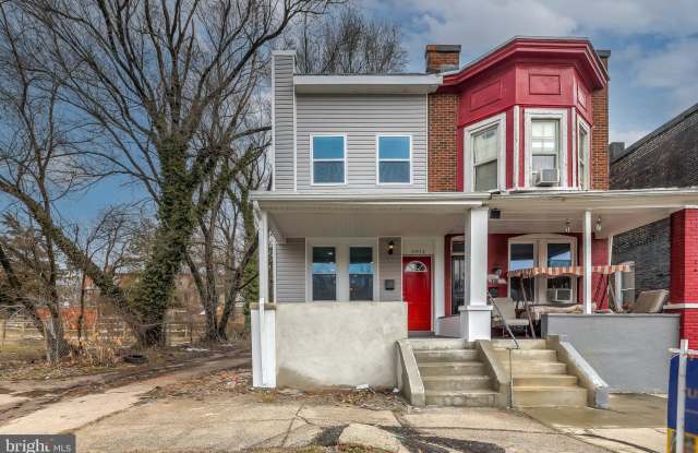 3911 TOWANDA AVENUE Gallery 2