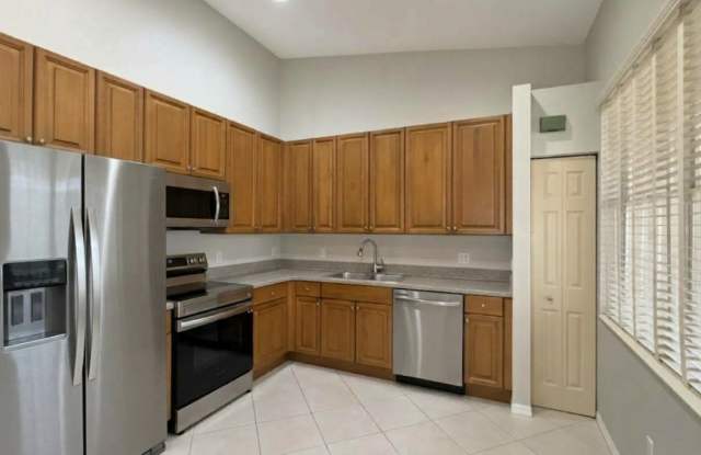 8654 Lineyard Cay Gallery 2