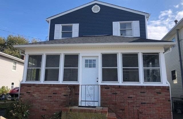 860 Surf St - 860 Surf Street, Lindenhurst, NY 11757