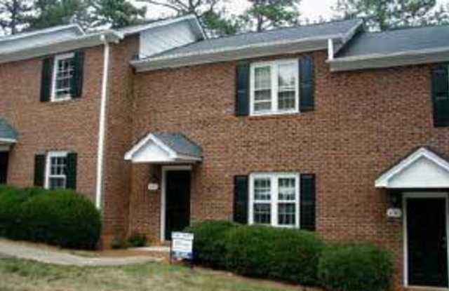 End Unit Brick Townhome! 2 brm 2 bath~ photos photos