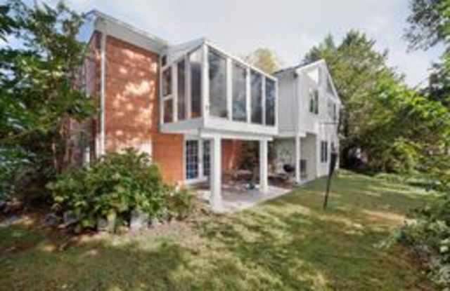 8205 Bryant Dr Gallery 2