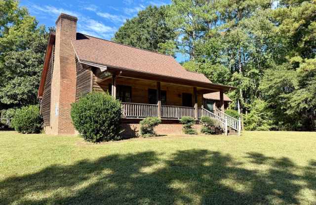 Country Living with Modern Updates | Wendell Gallery 1