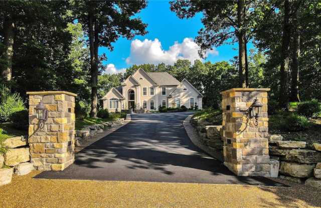 16620 DRESSER HILL Drive Gallery 2