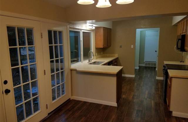 1702 Acorn Drive Gallery 3