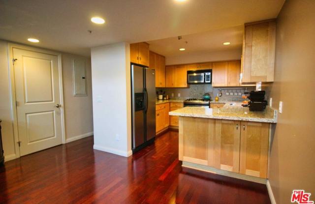 4137 MCLAUGHLIN Avenue Gallery 2