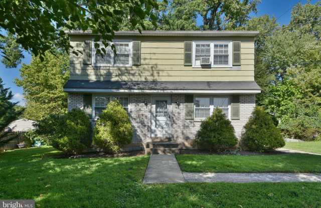 576 MEADOWBROOK Avenue photos photos 576 MEADOWBROOK Avenue photos photos