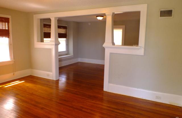 4231 ST JOHNS AVE Gallery 2