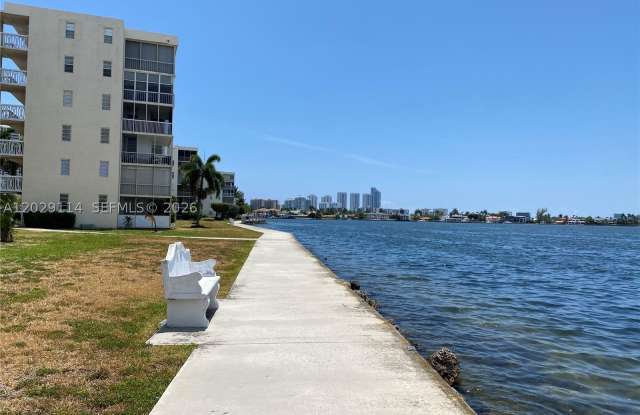 2920 Point East Dr Gallery 3