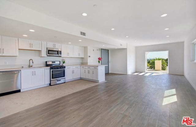 1541 South ORANGE GROVE Avenue - 1541 South Orange Grove Avenue, Los Angeles, CA 90019