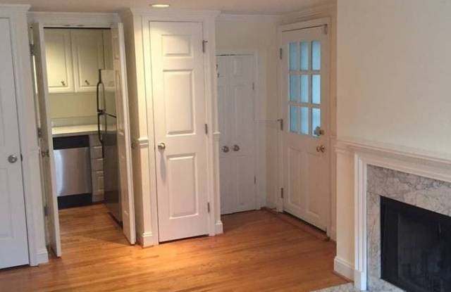 3241 N Street, NW #1 Gallery 3