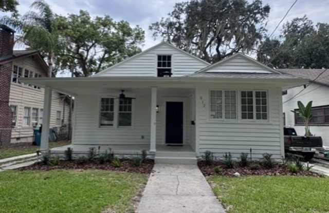 3/2 single family home in Historic Eola Heights district! Gallery 3