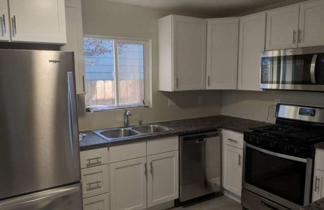 990 Hazel Court Gallery 2