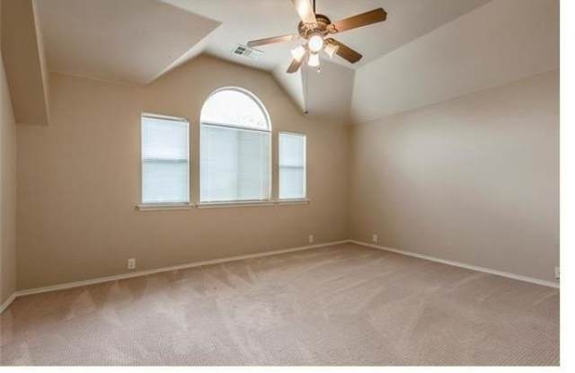 11345 Chaucer Drive Gallery 4