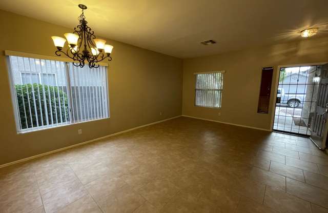 3553 N 143rd Lane Gallery 4