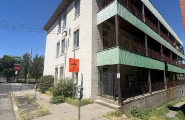 Washington Street Retreat Gallery 1