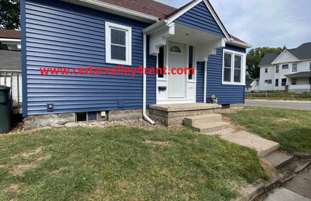 3 Bedroom Single Family Home 727 Randolph St Waterloo, IA 50703 photos photos