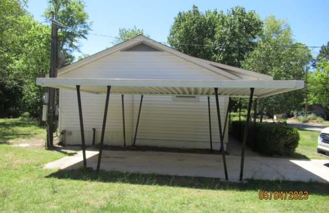 Cute 2 Bedroom, 2 Bathroom Mobile Home Gallery 2