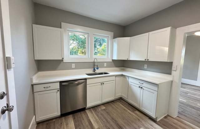 Newly Renovated 1 Bed 1 Bath Leesburg photos photos